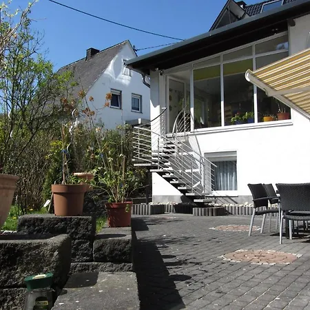 Zum Rothaarsteig 3*