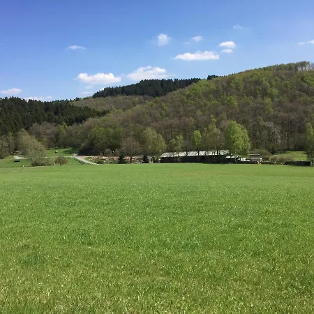 Zum Rothaarsteig 3*