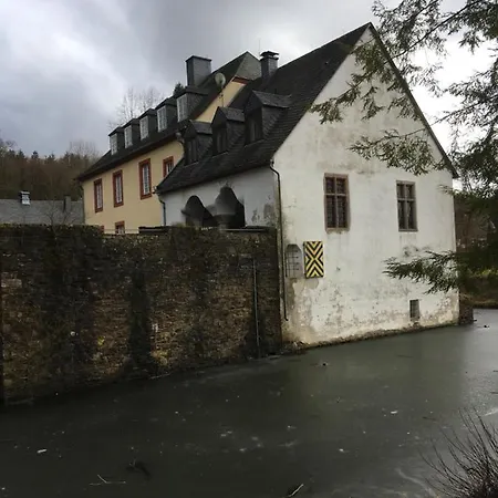 Zum Rothaarsteig 3*